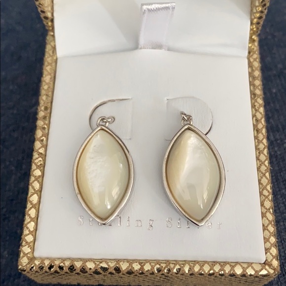 Sterling silver earrings - Picture 2 of 4